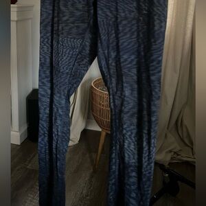 Woman’s LuLu Lemons